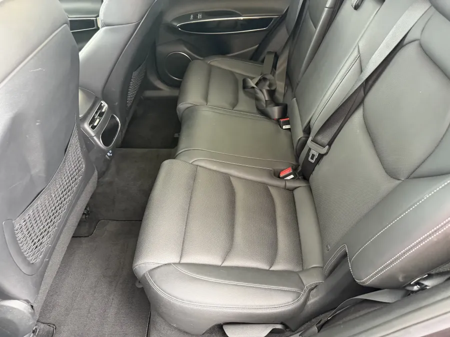 2025 Genesis GV70 2.5T | Photo 8 of 19