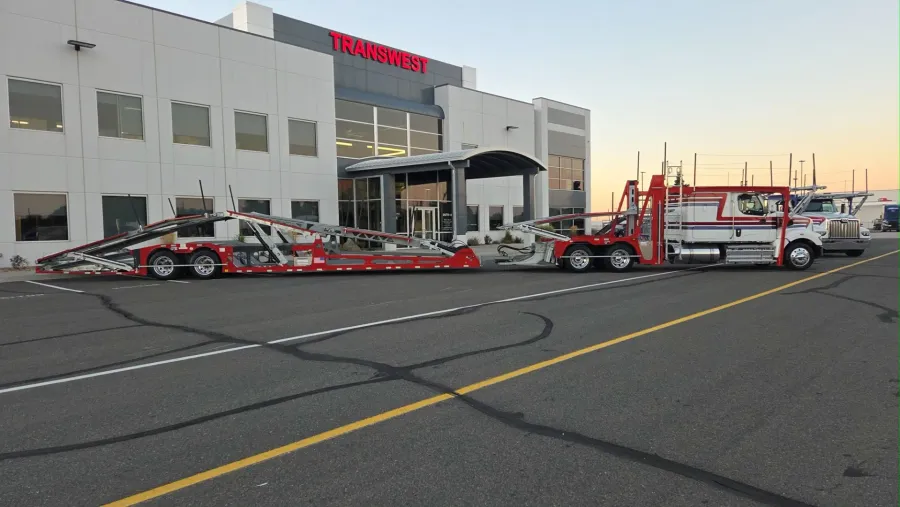 2026 Western Star 49X | Photo 3 of 24