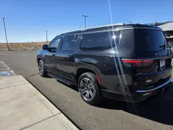 2025 Jeep Wagoneer L Base | Thumbnail Photo 5 of 34