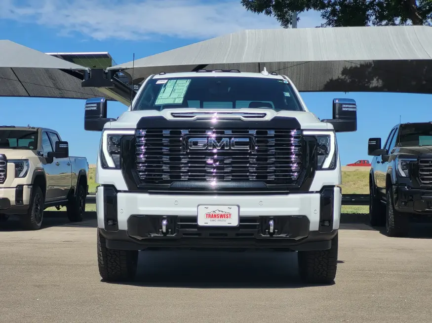 2026 GMC Sierra 2500HD Denali Ultimate | Photo 1 of 25