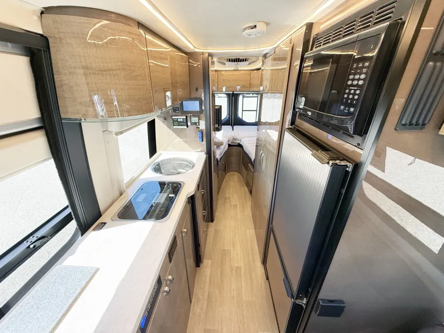 2022 Winnebago Era 70A | Photo 5 of 21