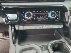 2026 GMC Sierra 3500HD AT4 | Thumbnail Photo 17 of 24