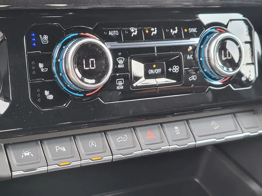2026 GMC Sierra 1500 AT4 | Photo 16 of 26