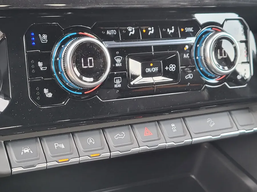 2026 GMC Sierra 1500 AT4 | Photo 16 of 26