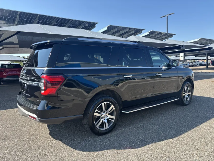 2023 Ford Expedition Max Limited | Photo 4 of 24