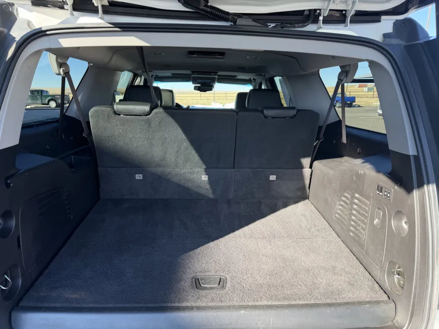 2016 GMC Yukon XL SLT | Photo 7 of 21