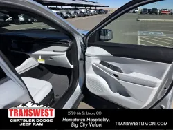 2026 Jeep Cherokee Limited | Thumbnail Photo 15 of 23