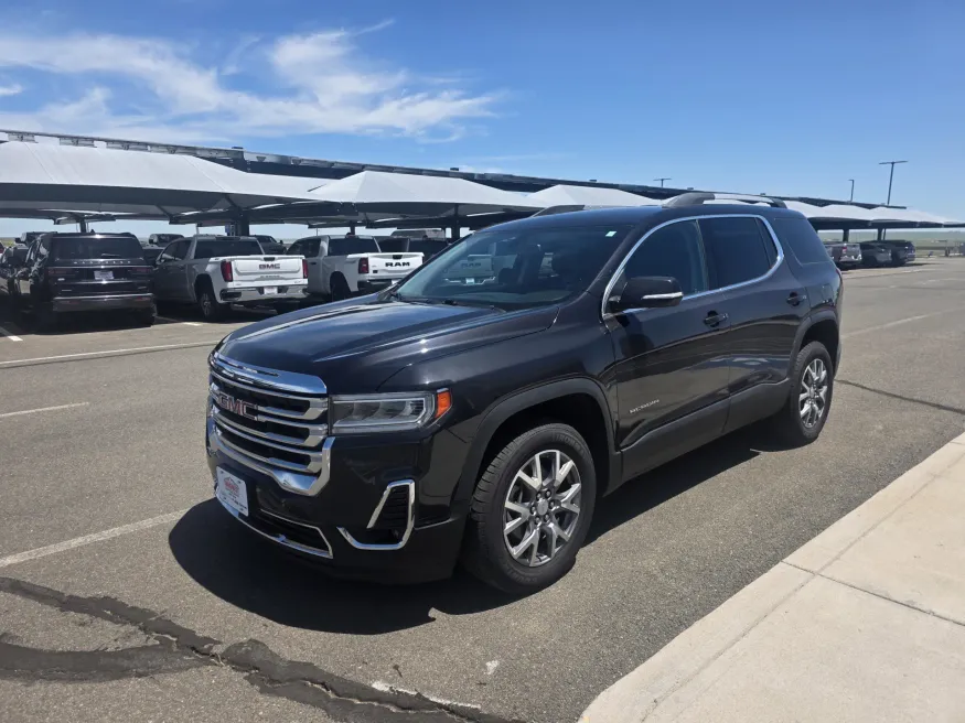 2020 GMC Acadia SLT | Photo 3 of 27