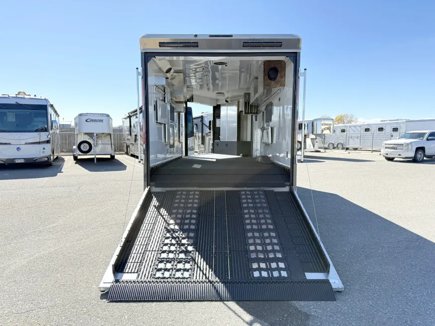 2026 Logan Coach Horse Power | Photo 6 of 20