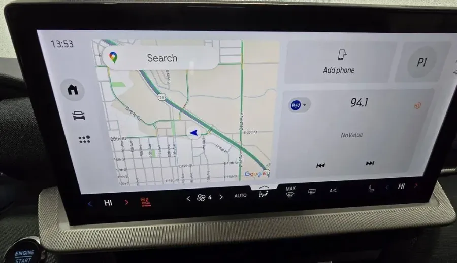 2026 Ford Explorer | Photo 21 of 33