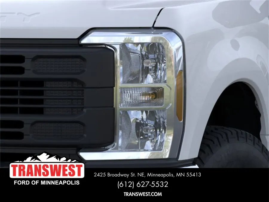 2026 Ford Super Duty F-350 | Photo 18 of 22