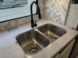 2026 Tiffin Allegro Red 37BA | Thumbnail Photo 19 of 28