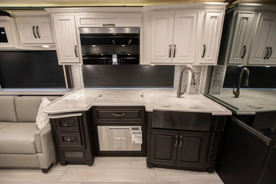 2026 Newmar Dutch Star 4081 | Photo 12 of 42