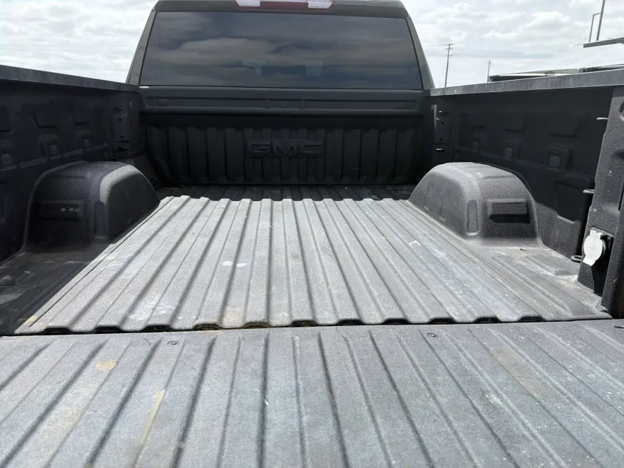 2024 GMC Sierra 1500 Elevation | Photo 7 of 22