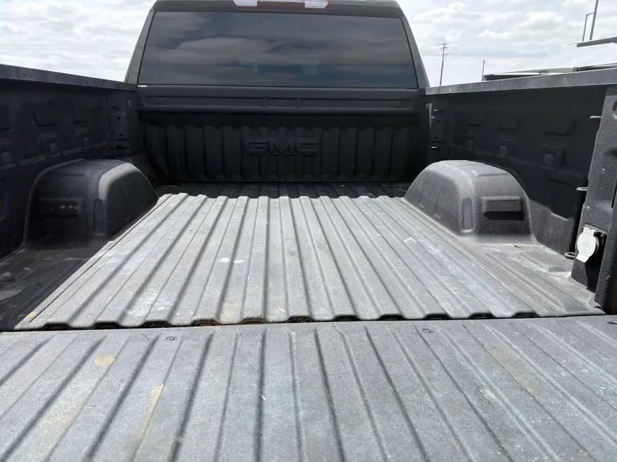2024 GMC Sierra 1500 Elevation | Photo 7 of 22