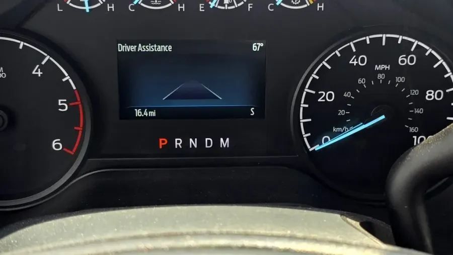 2025 Ford Super Duty F-350 | Photo 18 of 28