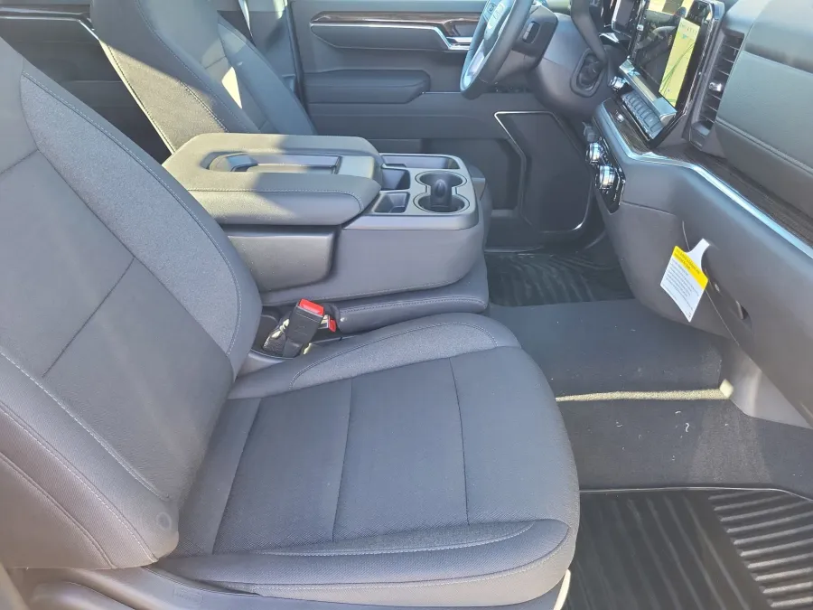 2026 GMC Sierra 1500 Elevation | Photo 9 of 22