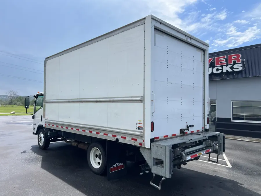 2020 Isuzu NPR | Photo 14 of 16