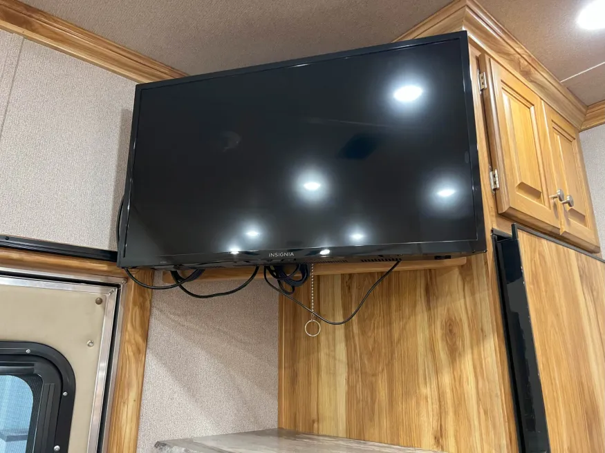 2023 Sundowner Krawler 2286 KM | Photo 15 of 25