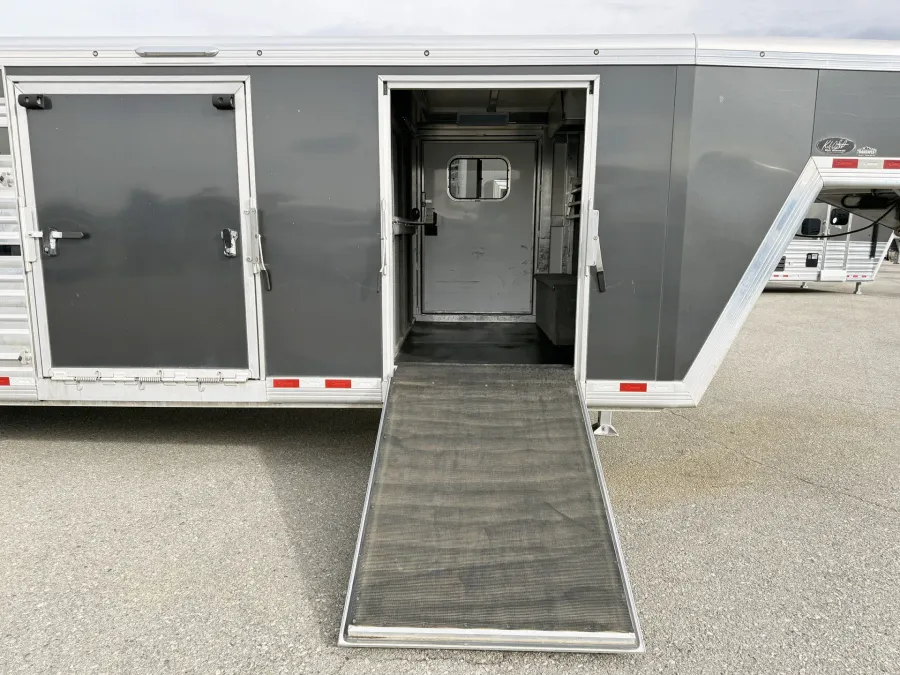 2018 Cimarron Stierwalt Signature Series Stock | Photo 3 of 23