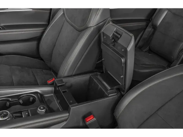 2026 Ford Explorer | Photo 10 of 13