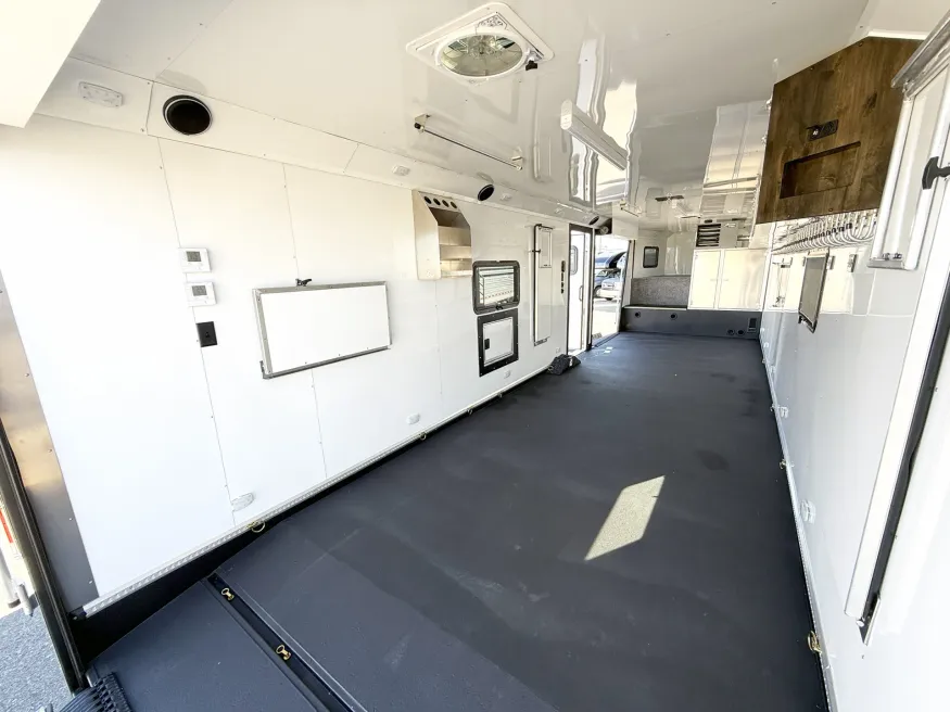 2026 Logan Coach Horse Power | Photo 7 of 24