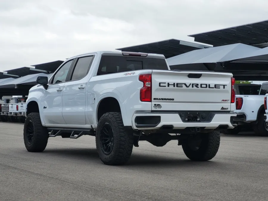 2021 Chevrolet Silverado 1500 RST | Photo 4 of 24