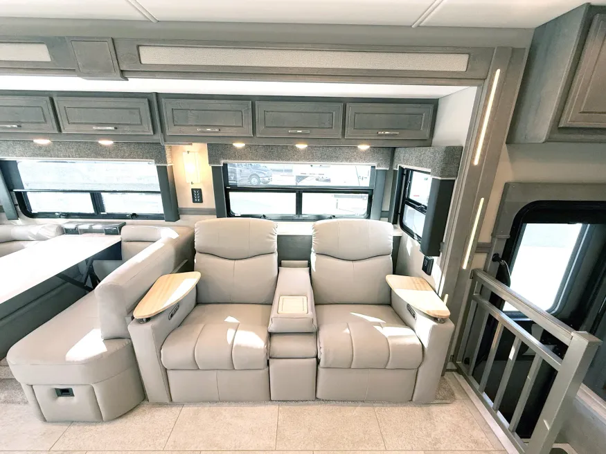 2026 Renegade Explorer 40ERB | Photo 11 of 29