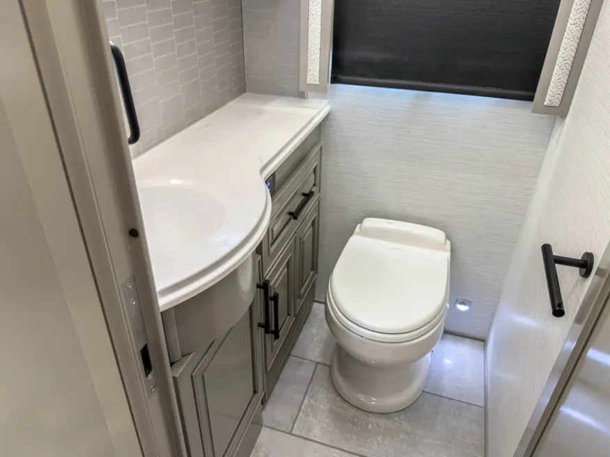 2027 Newmar London Aire 4569 | Photo 20 of 45