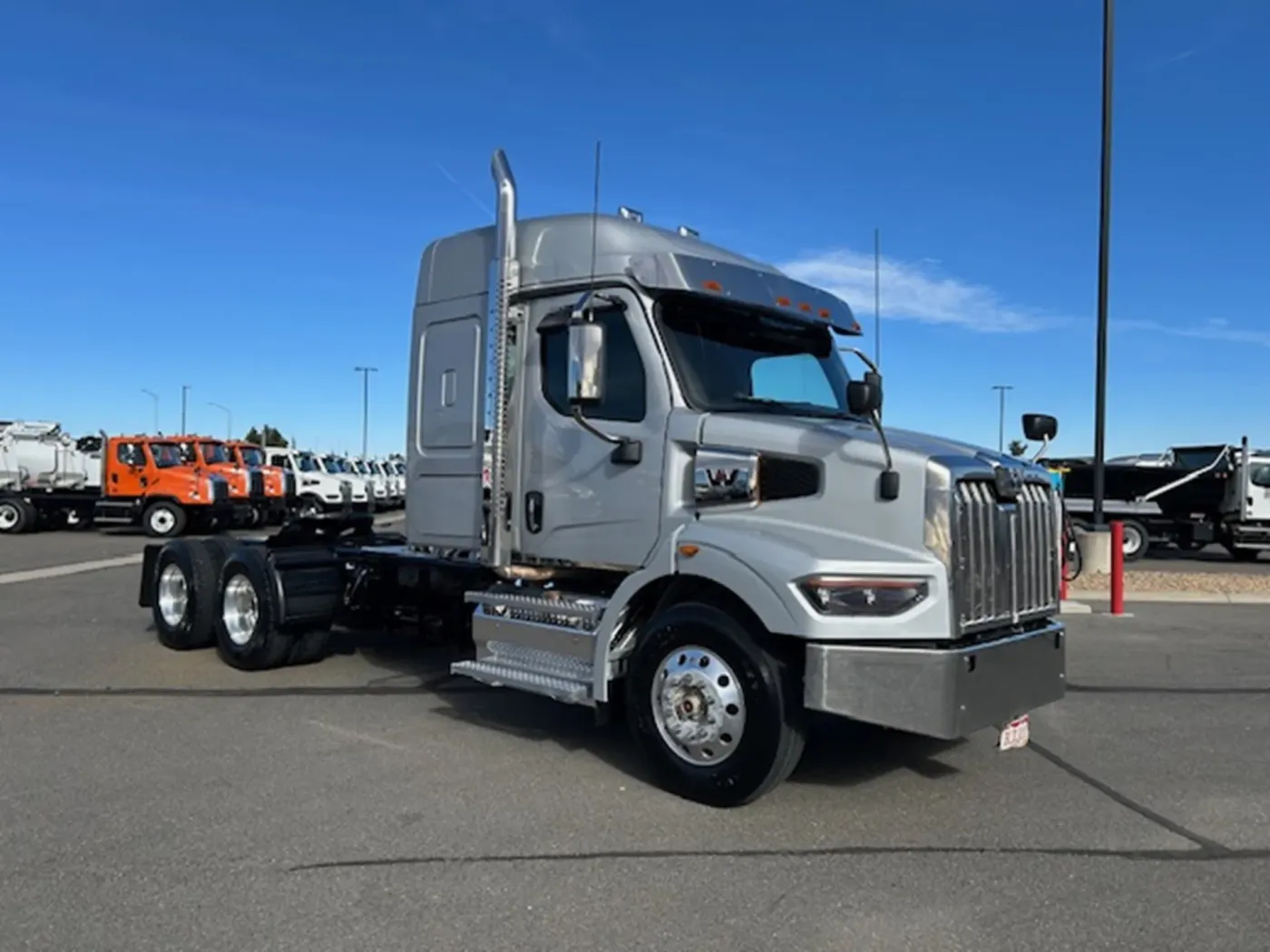 2025 Western Star 47X | Photo 3 of 21