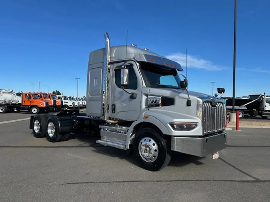 2025 Western Star 47X | Photo 3 of 21