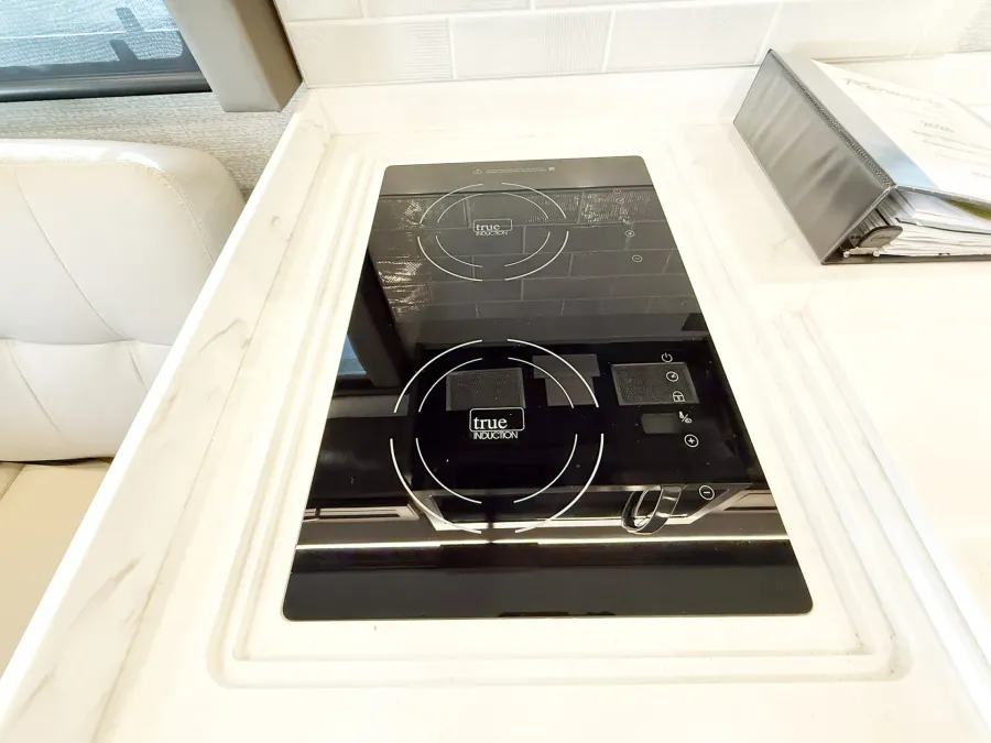 2026 Renegade Verona 40VTS | Photo 12 of 31