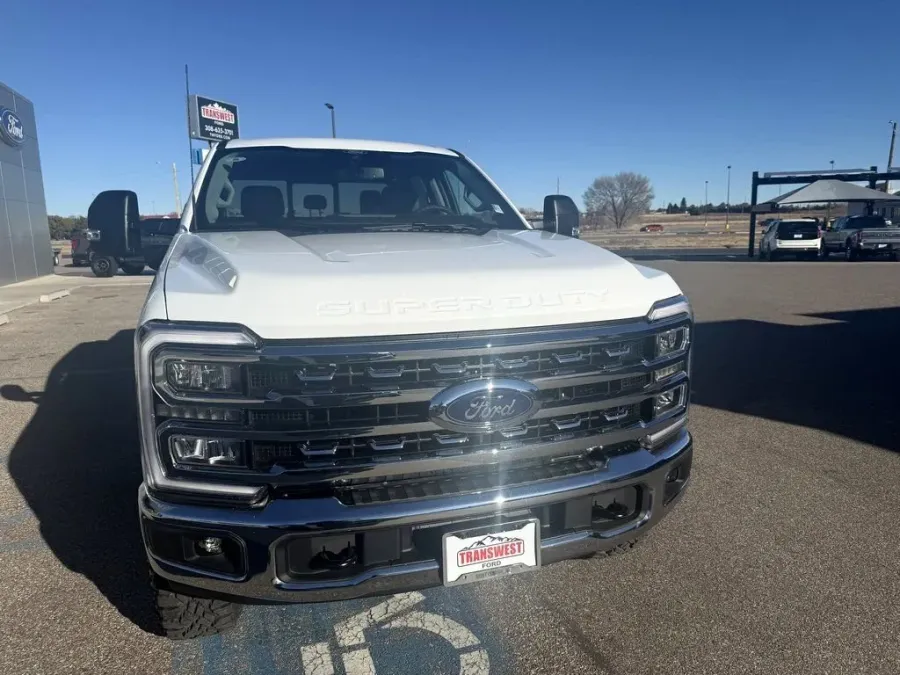 2026 Ford Super Duty F-350 | Photo 2 of 23