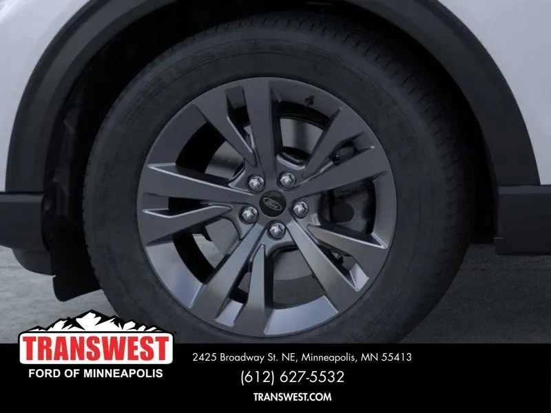 2026 Ford Explorer Active | Photo 18 of 23
