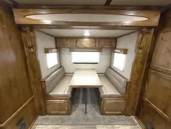 2025 Logan Coach Select 812 3HLQ | Thumbnail Photo 9 of 27