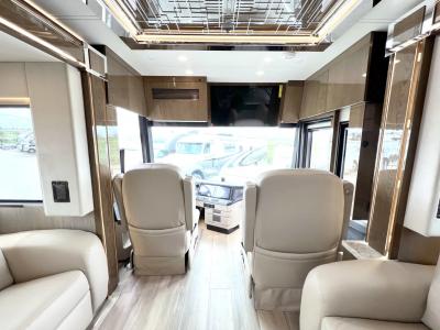 2023 Newmar King Aire 4531 | Thumbnail Photo 31 of 46