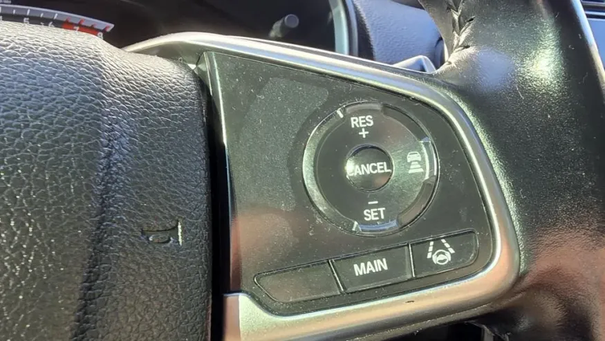 2017 Honda CR-V | Photo 16 of 28