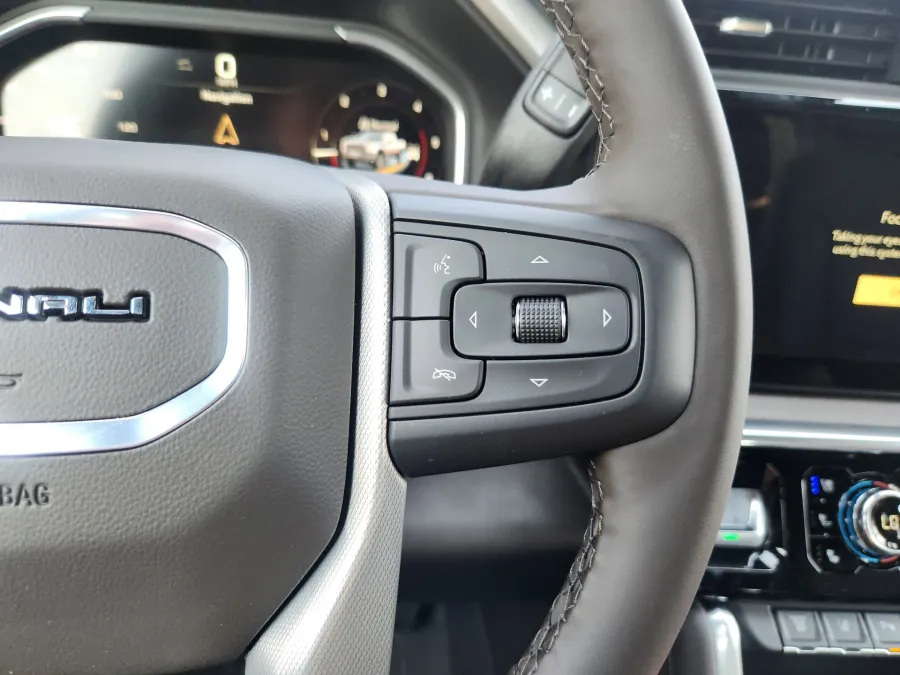 2026 GMC Sierra 2500HD Denali | Photo 25 of 31