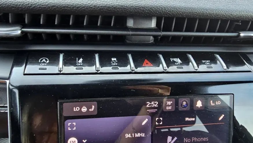 2024 Jeep Grand Cherokee | Photo 20 of 31