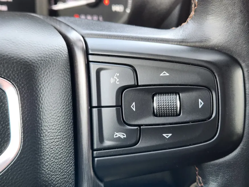 2022 GMC Sierra 2500HD AT4 | Photo 14 of 20