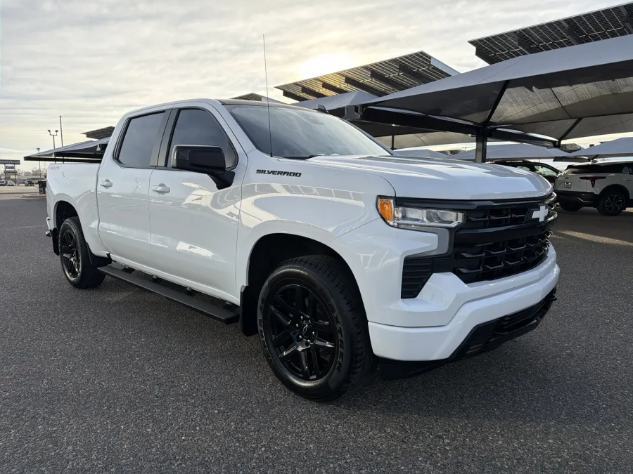 2023 Chevrolet Silverado 1500 RST | Photo 6 of 20
