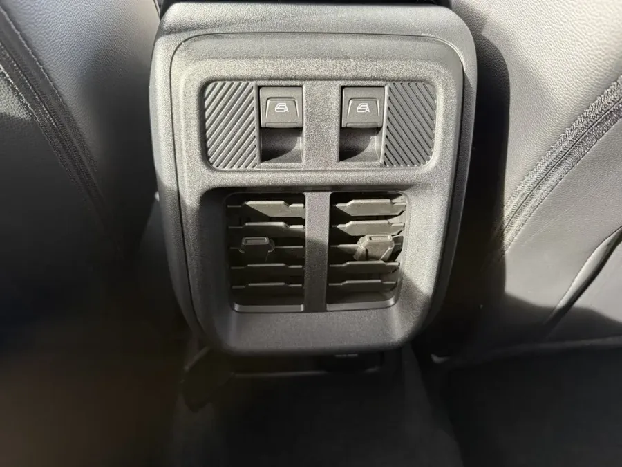 2025 Ford Bronco | Photo 26 of 28