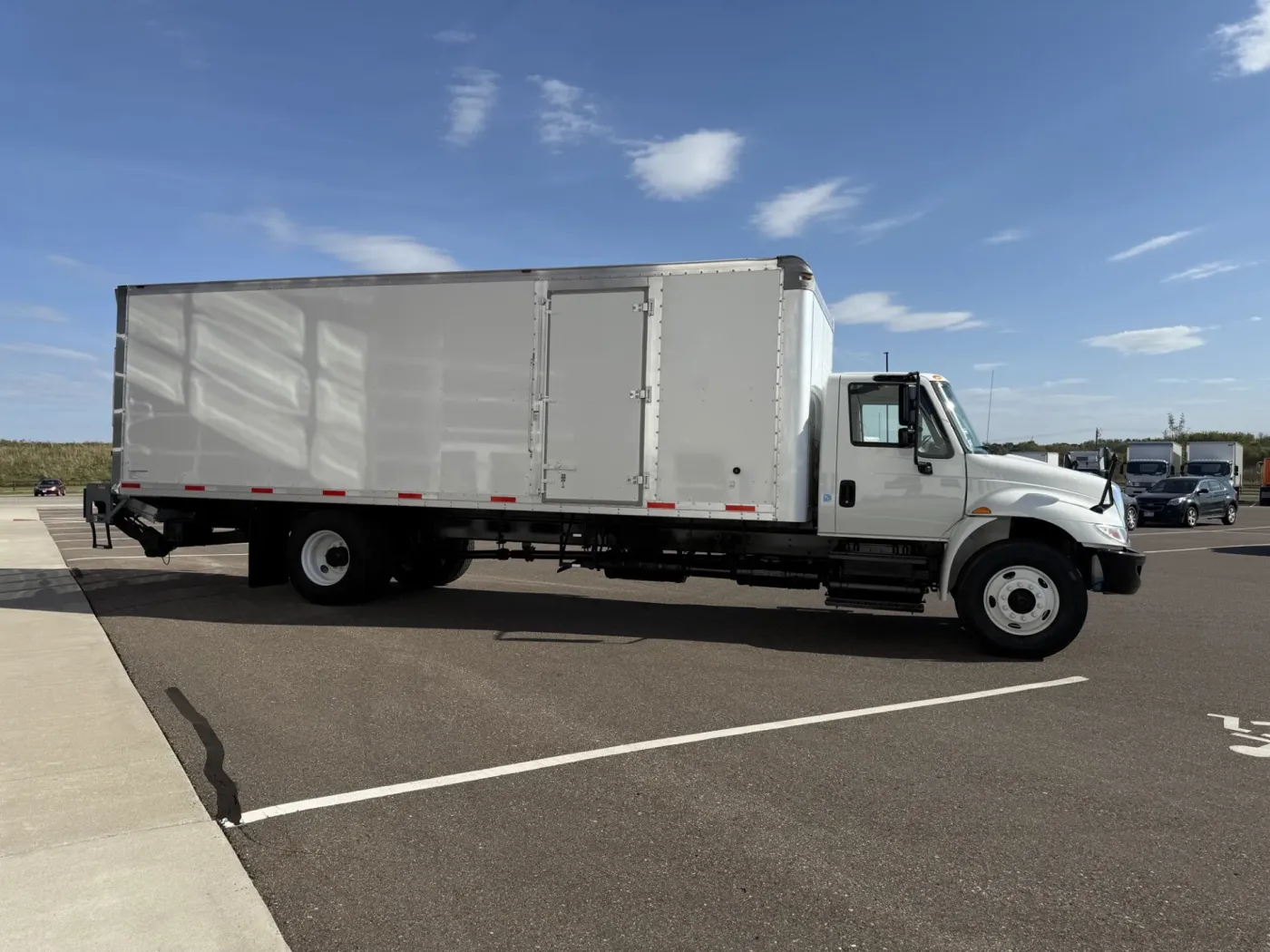 2016 International MA025 | Photo 5 of 23