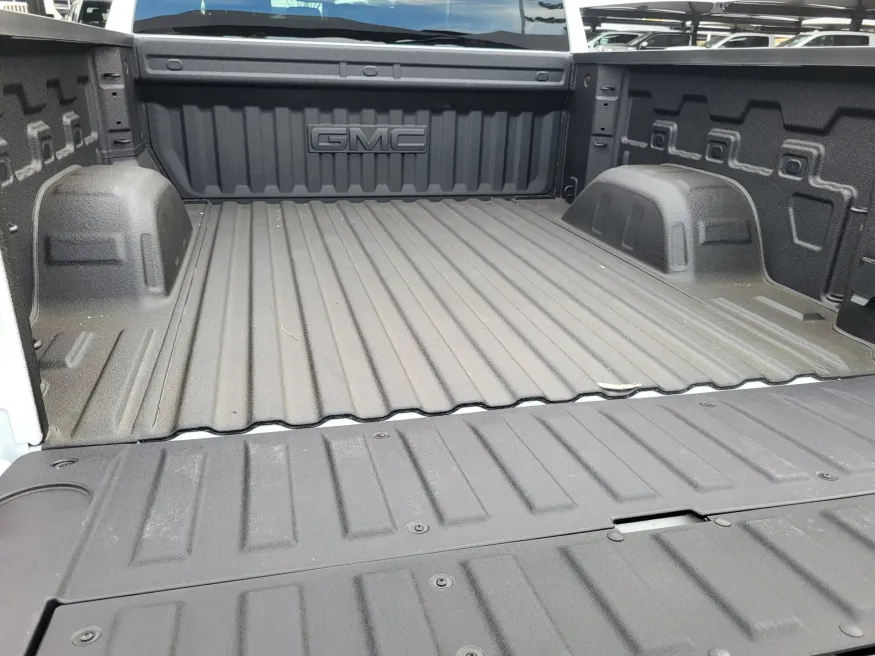2026 GMC Sierra 1500 Elevation | Photo 21 of 23