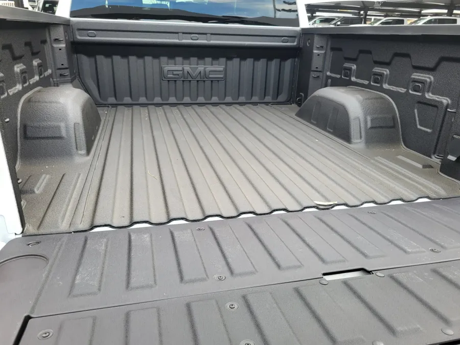 2026 GMC Sierra 1500 Elevation | Photo 21 of 23