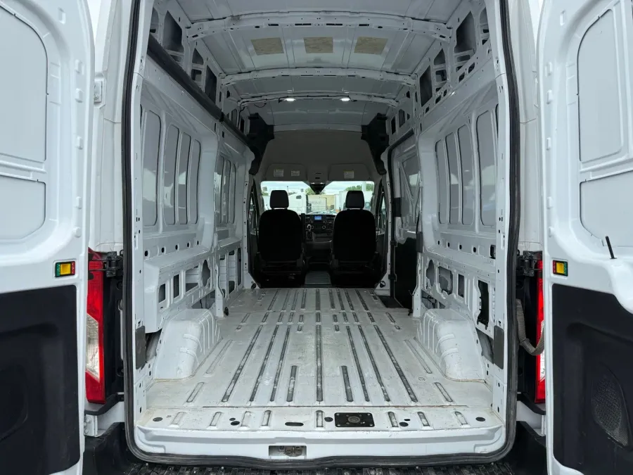2024 Ford Transit-250 Base | Photo 11 of 20