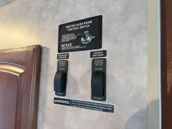 2014 Winnebago Access 31J | Thumbnail Photo 29 of 38