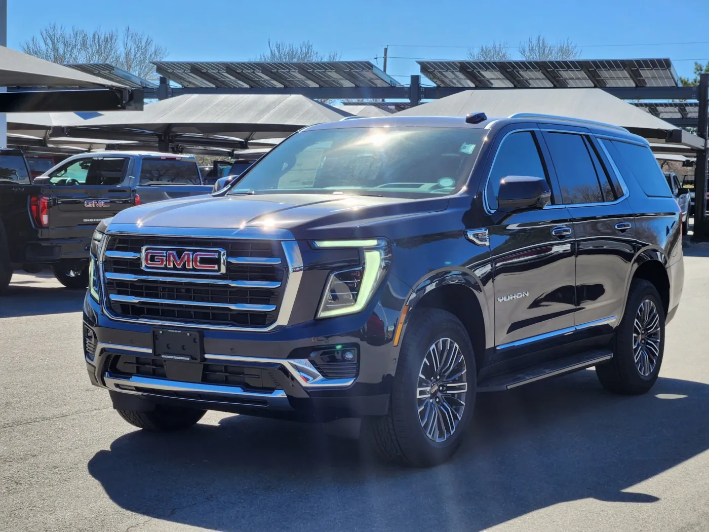 2026 GMC Yukon Elevation | Photo 3 of 25