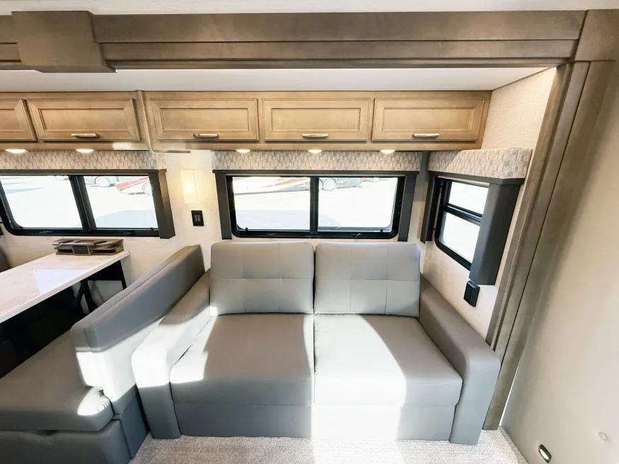 2026 Renegade Verona 40VBH | Photo 9 of 30