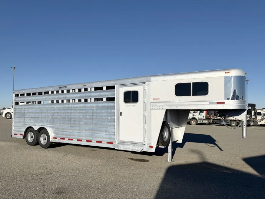 2020 Platinum Coach 5HGN | Photo 1 of 15